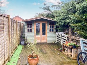 SUMMER HOUSE- click for photo gallery